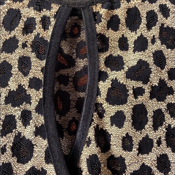 Top - Picture 3 of 5